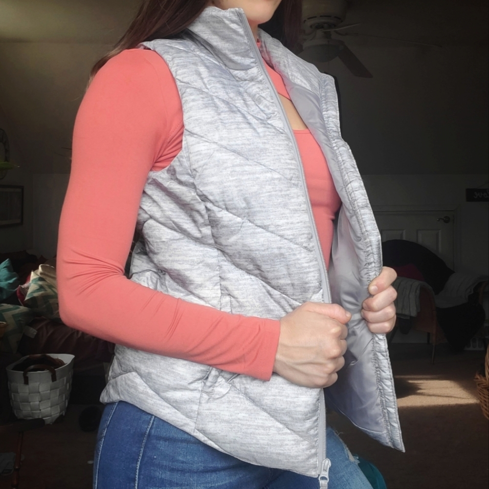Women's Grey Chevron Puffer Vest - Picture 2 of 2